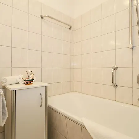 Apartamento Seepark Sellin - Haus Moenchgut - Fewo 703